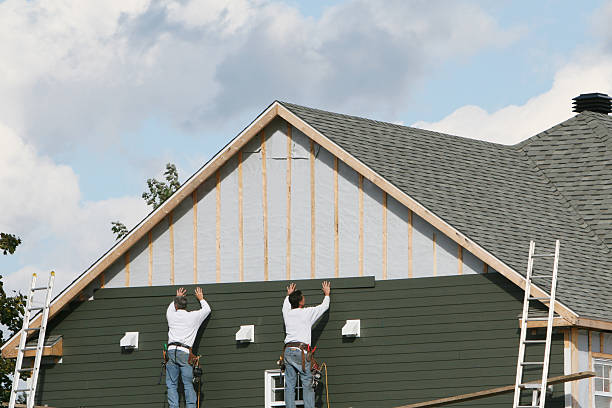 Professional Siding Replacement technician working in Medina, OH
